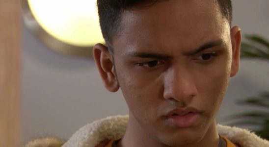 Imran Maalik des Hollyoaks confirme les plans de sortie après des doutes de dernière minute