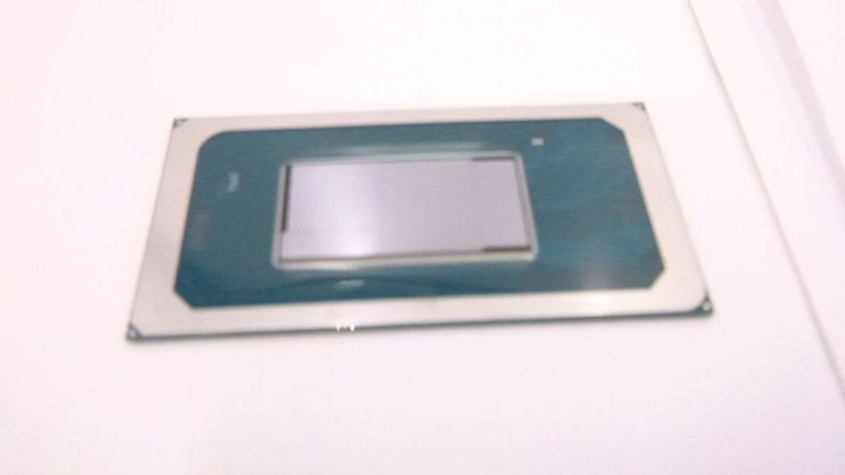 Meteor Lake 16-Core Mobile CPU Surfaces sur eBay pour 999 $