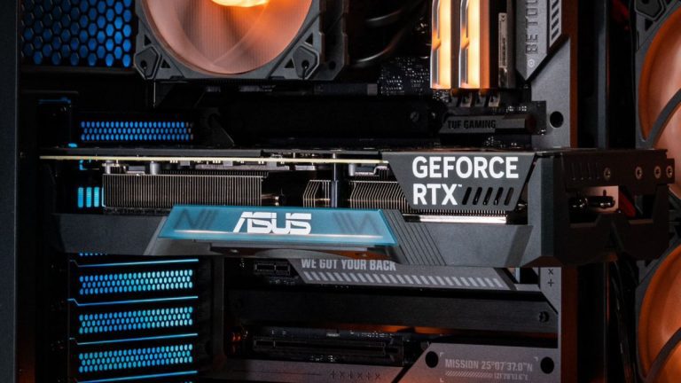 GPU Asus Demos RTX 4070 sans connecteurs d’alimentation sur la carte mère BTF