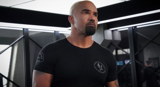 Shemar Moore in a SWAT t-shirt on SWAT.