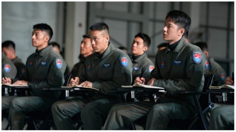 Billetterie chinoise : "Born to Fly" mène le week-end chargé du 1er mai Les plus populaires doivent être lus Inscrivez-vous aux newsletters Variété Plus de nos marques
	
	
