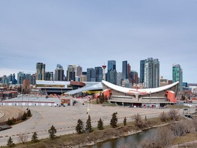 Scotiabank Saddledome et ses environs ont été photographiés le mardi 25 avril.