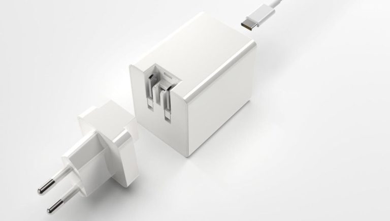 Ce petit chargeur pour ordinateur portable dispose d’un SSD de 1 To et d’une fonctionnalité de sauvegarde automatique