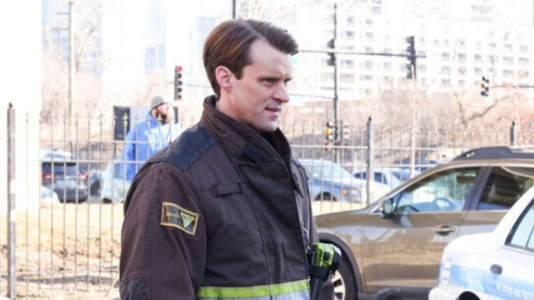 Chicago Fire ramène Jesse Spencer dans le rôle de Matt Casey, mais il y a aussi de mauvaises nouvelles pour la finale
