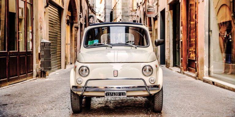 Fiat 500 est le classique accessible des vraies voitures italiennes