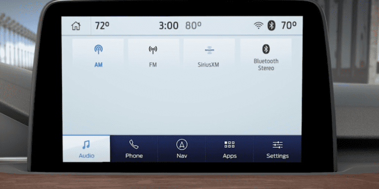 Ford n’élimine pas la radio AM dans les modèles 2024 après tout, déclare le PDG
