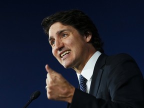 Le premier ministre Justin Trudeau prend part à une annonce et à une conférence de presse chez Ericsson à Ottawa le lundi 17 avril 2023. LA PRESSE CANADIENNE/Sean Kilpatrick