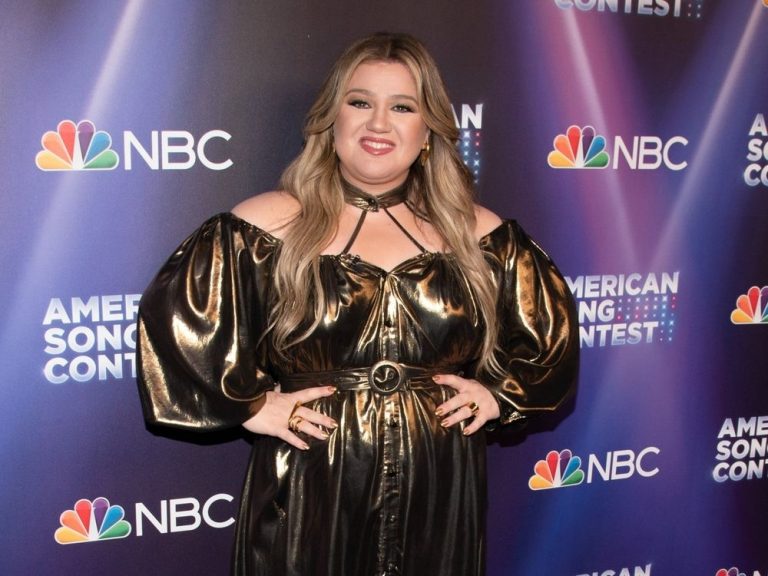 Kelly Clarkson répond aux accusations de talk-shows toxiques