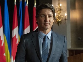 Le premier ministre Justin Trudeau quitte une conférence de presse à Toronto, le mardi 11 avril 2023. LA PRESSE CANADIENNE/Frank Gunn