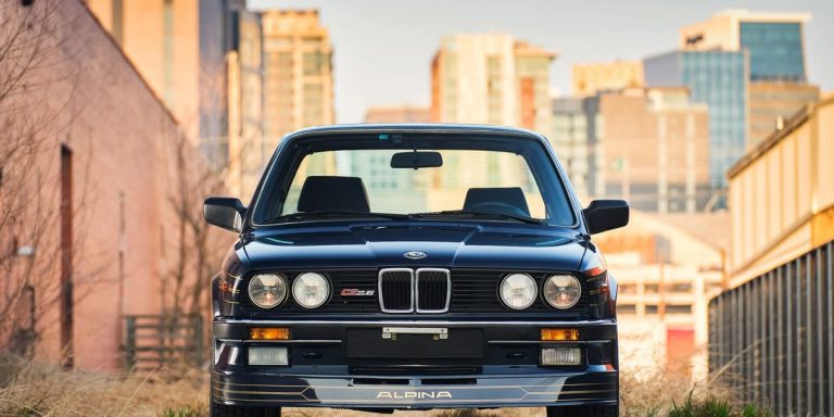 La BMW Alpina C2 2.5 de 1986 est notre choix du jour aux enchères pour apporter une remorque