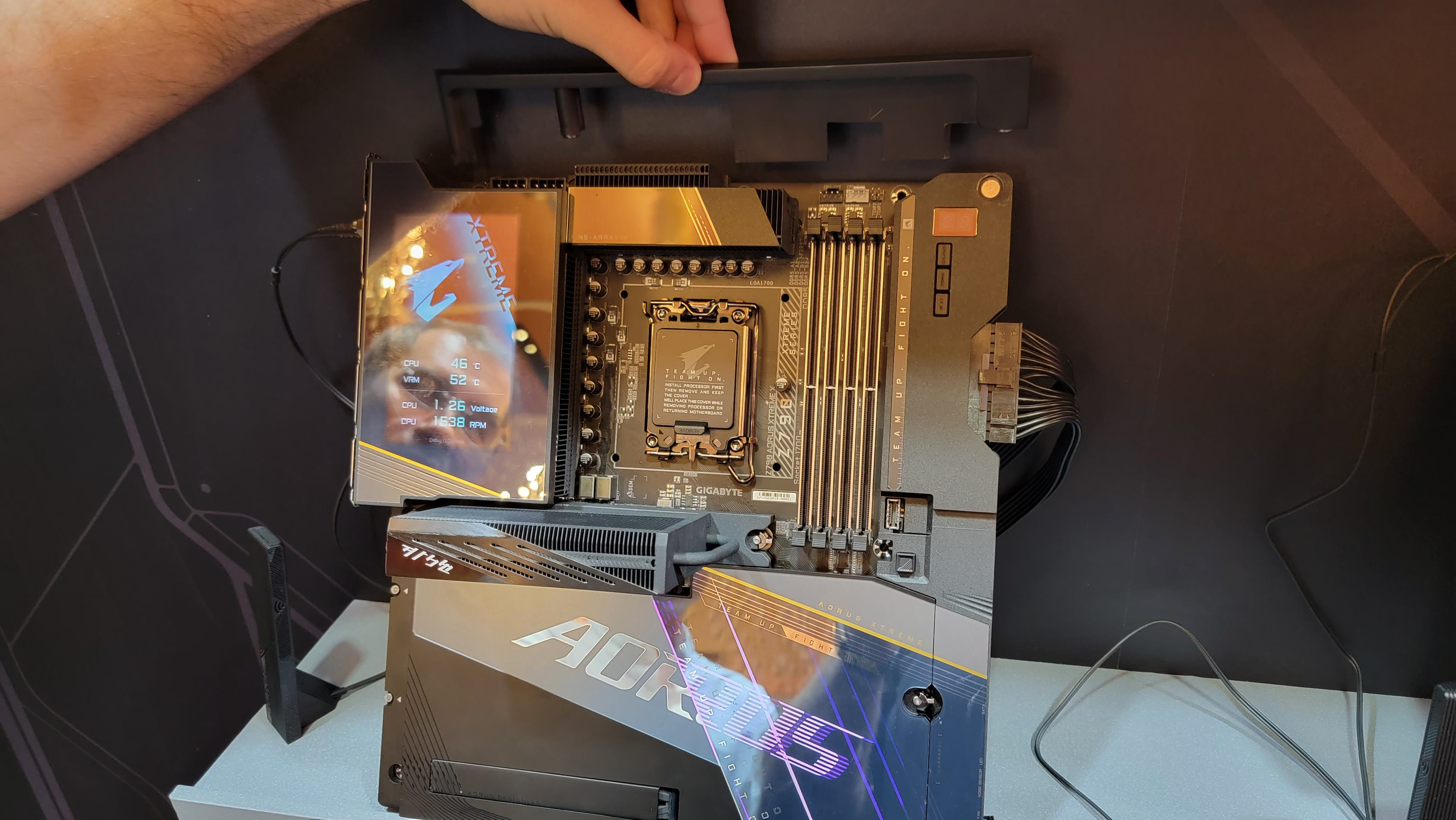 Cache fil carte mère Aorus Z790 Xtreme X