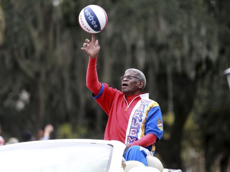 La légende du basket-ball ‘Gator’ Rivers, globe-trotter de longue date, décède à 73 ans