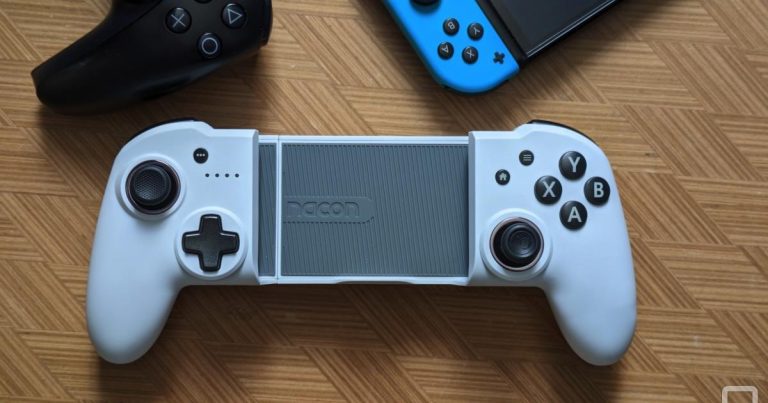 La manette de jeu pour smartphone MG-X Pro de Nacon est confortable mais un peu trop basique