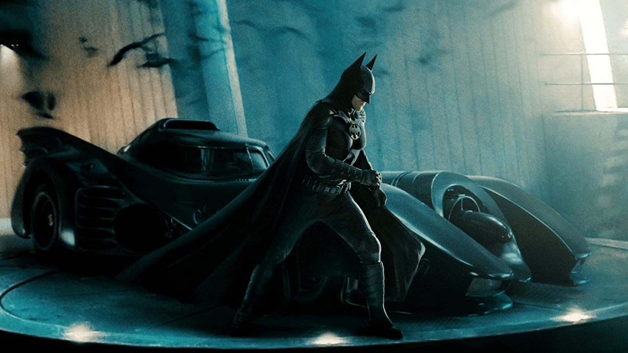 La nouvelle affiche Flash révèle la Batmobile et la Batcave de Michael Keaton
