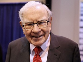 S'exprimant lors de l'assemblée annuelle des actionnaires de Berkshire Hathaway Inc, Warren Buffett a critiqué la manière dont les politiciens, les régulateurs et la presse ont géré les récents échecs de la Silicon Valley Bank, de la Signature Bank et de la First Republic Bank, affirmant que leur "très pauvre" la messagerie a inutilement effrayé les déposants.