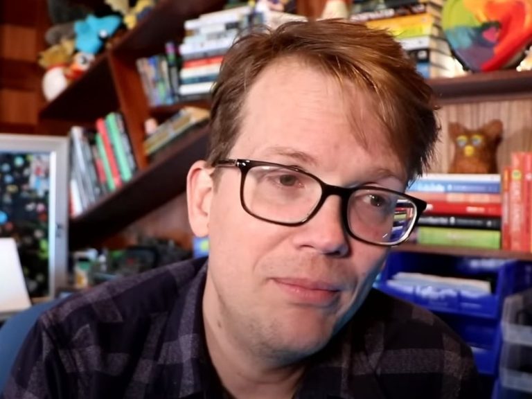 La star de YouTube, Hank Green, partage son diagnostic de cancer