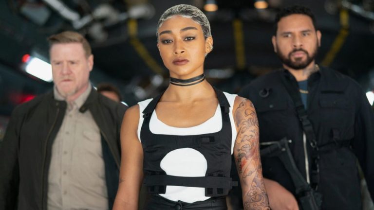 L’acteur inexploré Tati Gabrielle est en pourparlers finaux pour jouer Jade dans Mortal Kombat 2