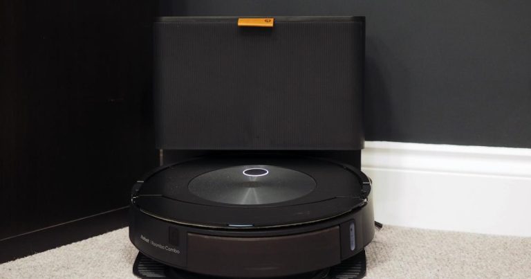 L’aspirateur Roomba j7 + Combo d’iRobot est de 300 $ de rabais en ce moment