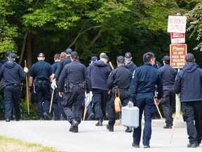 Recherche par la GRC et le SPV à Central Park à Burnaby le jeudi 20 juillet 2017.