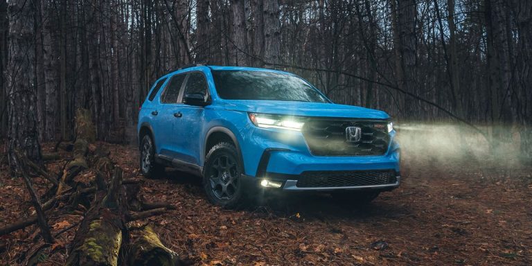 Le Honda Pilot TrailSport 2023 est un boursier des routes