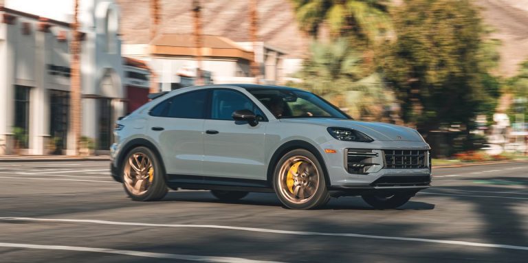 Le Porsche Cayenne 2024 améliore la recette du VUS