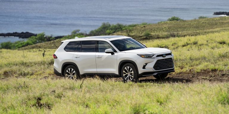 Le Toyota Grand Highlander 2024 comble un trou dans la gamme de VUS de Toyota