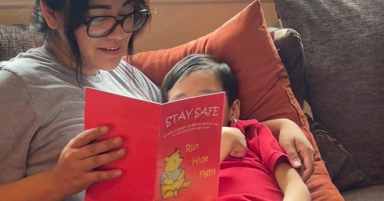 Le livre de Winnie l’ourson « Courez, cachez-vous, combattez » suscite la colère des parents