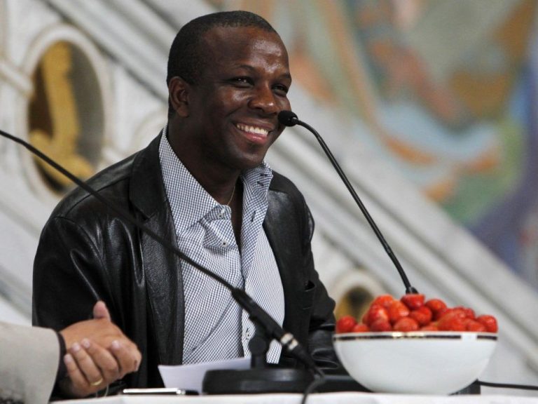 Le sprinteur olympique canadien Donovan Bailey se joint à l’offre de Neko Sparks pour acheter les Sénateurs d’Ottawa