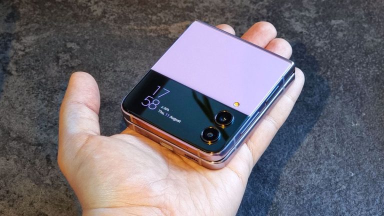 Les images de l’étui Samsung Galaxy Z Flip 5 qui ont fui montrent son design mis à jour