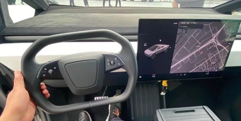 L’intérieur du Tesla Cybertruck montré dans des photos récemment divulguées