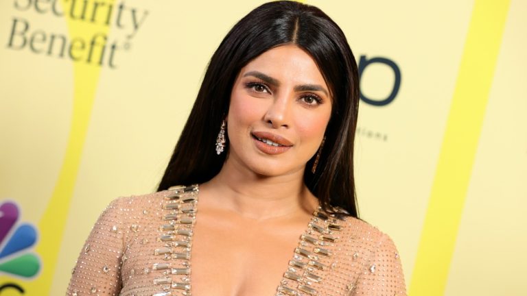 Priyanka Chopra Jonas révèle qu'elle a remboursé une production cinématographique parce qu'elle "ne pouvait pas regarder" le réalisateur "déshumanisant" le plus populaire doit lire Inscrivez-vous aux newsletters Variété Plus de nos marques
	
	
