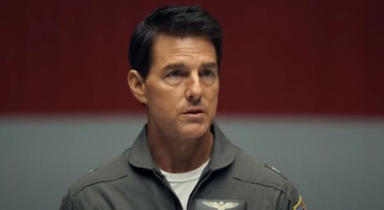 Regardez Tom Cruise piloter un avion pour accepter son prix du film MTV après avoir sauté les Oscars