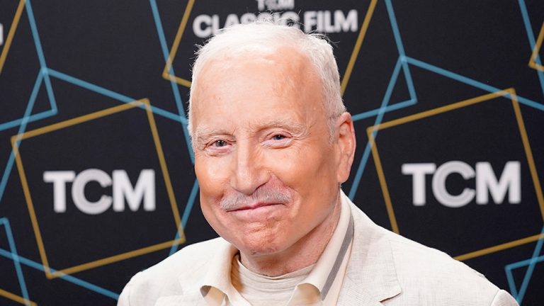 Richard Dreyfuss fustige les nouvelles exigences en matière de diversité pour les Oscars : "Ils me font vomir" Les plus populaires doivent être lus Inscrivez-vous aux newsletters Variété Plus de nos marques
	
	
