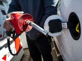 Les prix de l'essence en avril ont augmenté de 6,3 % par rapport à mars, la plus forte augmentation mensuelle depuis octobre 2022.