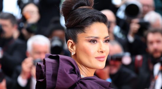 Salma Hayek a plongé à fond sur le tapis rouge pas une mais deux fois en deux jours, et ça donne des objectifs vestimentaires