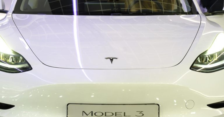 Tesla rouvre les commandes à long terme du modèle 3 après près de neuf mois