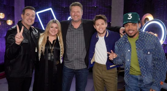 The Voice Carson Daly, Niall Horan, Kelly Clarkson, Blake Shelton and Chance the Rapper.