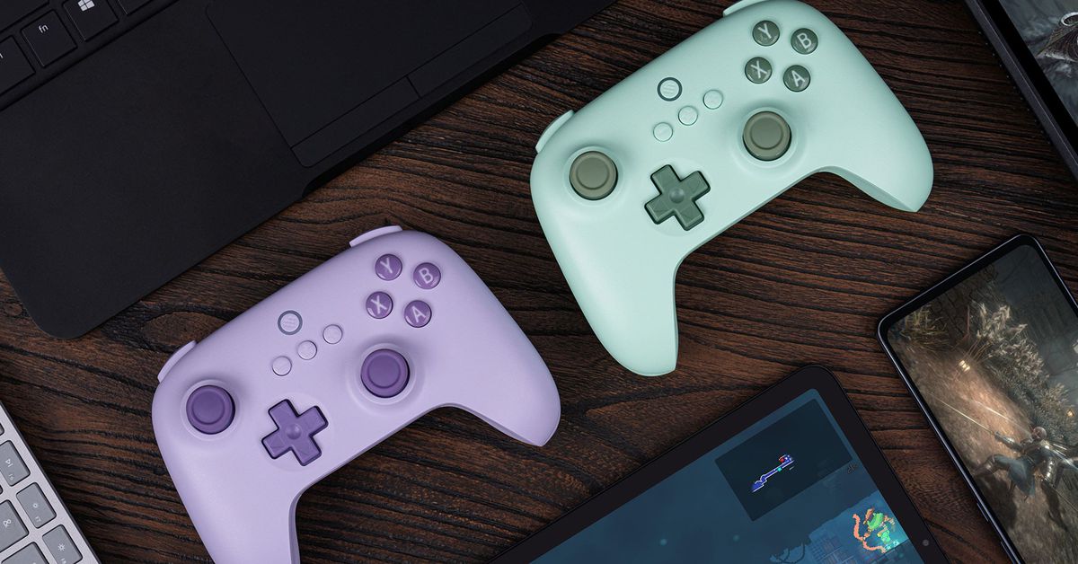 Ultimate C 2.4G de 8BitDo est un contrôleur PC sans fil plongé dans des pastels de rêve
