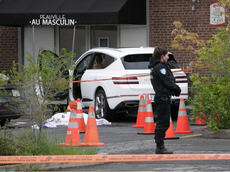 Une femme abattue au volant d’une voiture à Montréal en plein jour