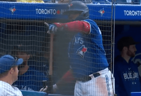 Vlad Guerrero Jr. des Blue Jays en fait sortir un du parc pour un jeune survivant du cancer