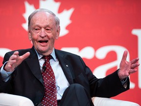 L'ancien premier ministre Jean Chrétien prononce une allocution lors d'un discours liminaire lors du Congrès libéral à Ottawa la semaine dernière.