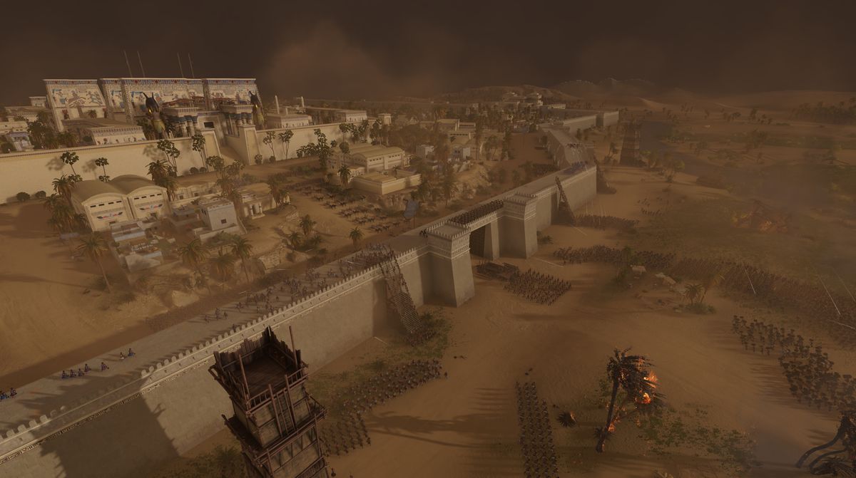 Une tempête de sable tourbillonne sur Mennefer (Memphis) dans Total War: Pharaoh