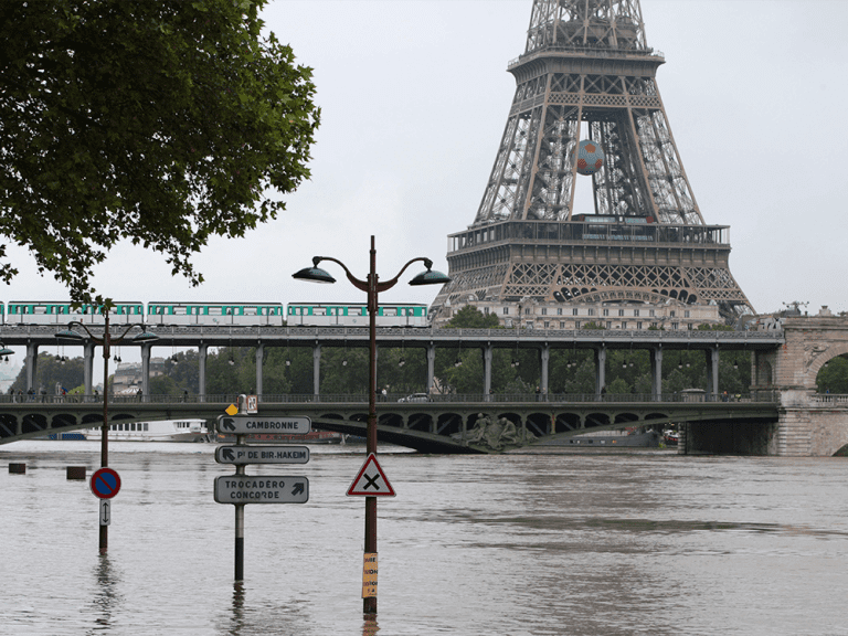 William Watson : Nous devrions apprendre à voir l’histoire comme le font les Européens, les verrues et tout