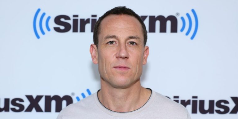 La star de Crown and Outlander, Tobias Menzies, décroche son prochain rôle au cinéma
