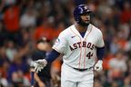 Le frappeur des Astros de Houston, Yordan Alvarez, pourrait faire des dégâts contre le lanceur des Blue Jays Alek Manoah ce soir.