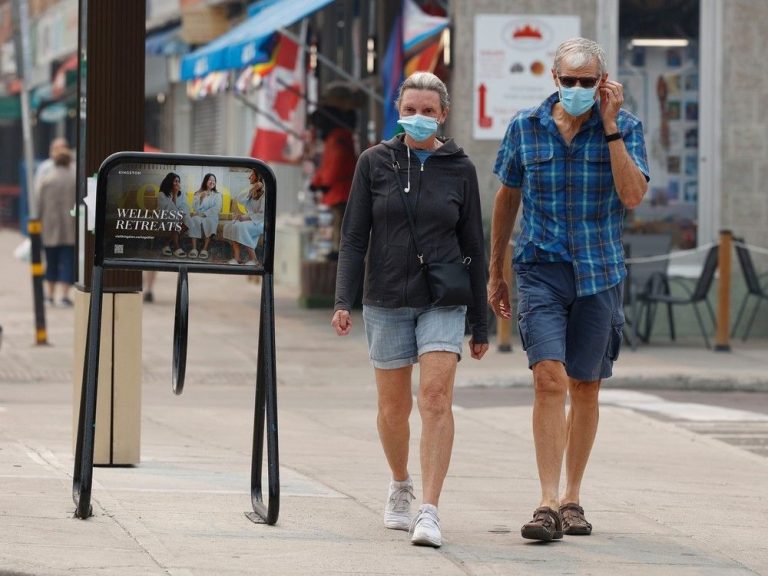 Les responsables de la santé avertissent les résidents d’Ottawa de porter des masques N95 lorsqu’ils sont à l’extérieur mardi