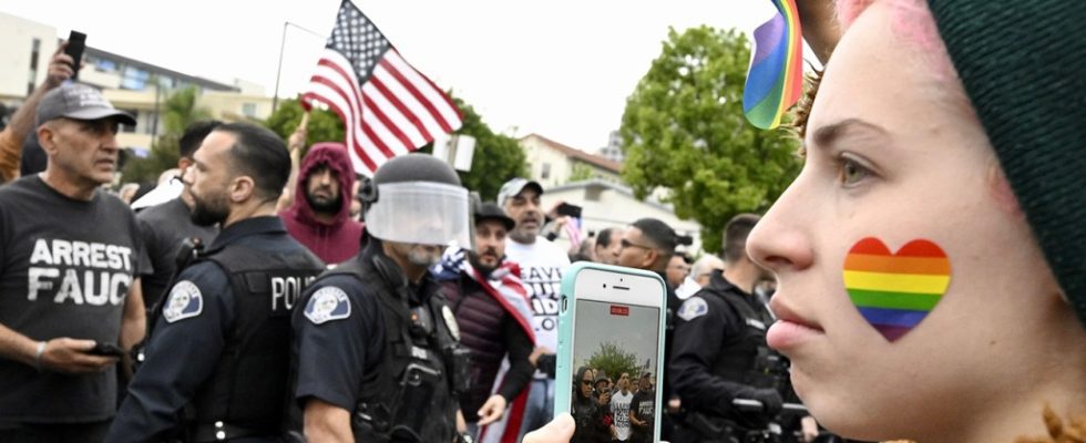 Plaidoyer d'un écrivain de télévision à la suite des confrontations LGBTQ : ne laissez pas les groupes haineux fleurir dans les écoles californiennes