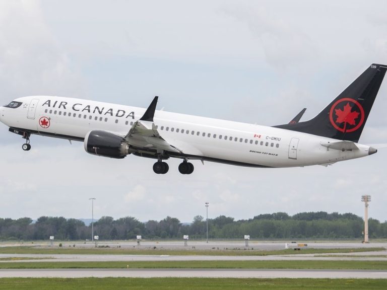 Air Canada revient sur les refus d’indemnisation après que des milliers de personnes ont été retardées en raison de problèmes techniques