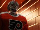 Les Maple Leafs s'intéressent-ils à Carter Hart des Flyers de Philadelphie?  Devraient-ils?