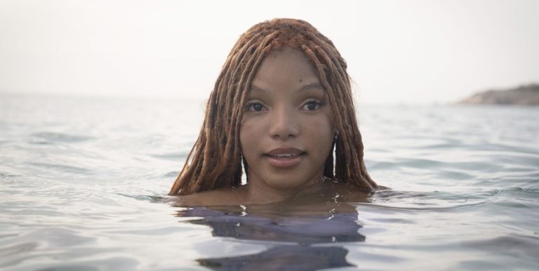 Halle Bailey de la Petite Sirène révèle ce qu'Ariel lui a "appris"
